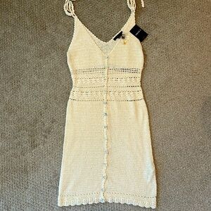 BNWT cream crochet dress. Size Small. Adjustable toe straps. Scalloped edge
